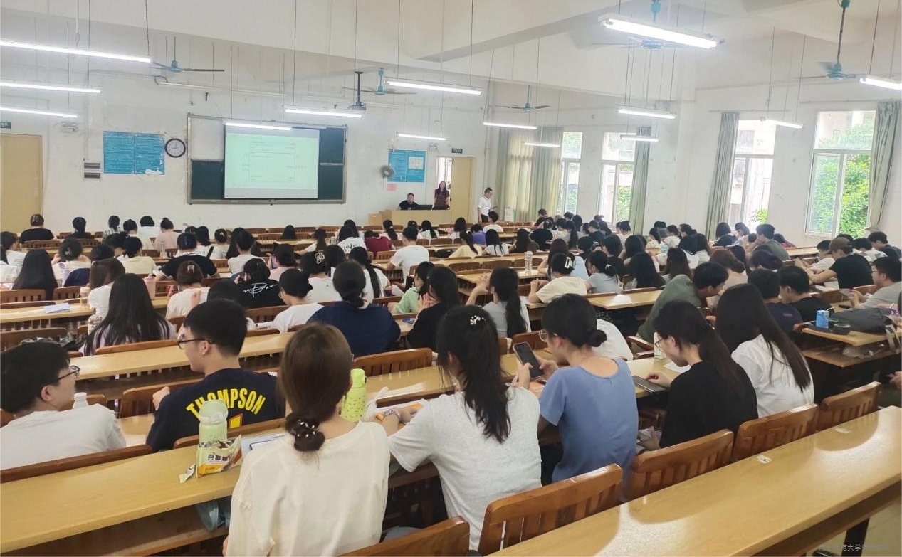理工系顺利举办大学生职业生涯规划与就业指导讲座